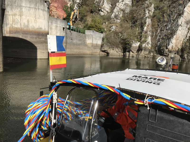 Recovery of trash racks in reservoirs