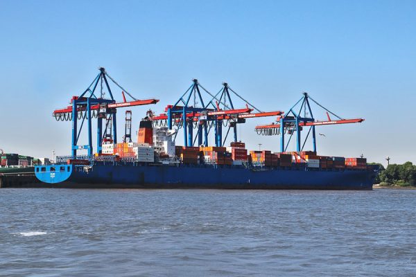 Cómo evitar el deterioro de las grúas portuarias