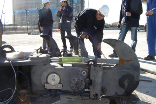 Trabajadores en el puerto